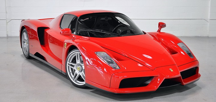 Jest na świecie Ferrari, które od kilku lat stoi porzucone na parkingu